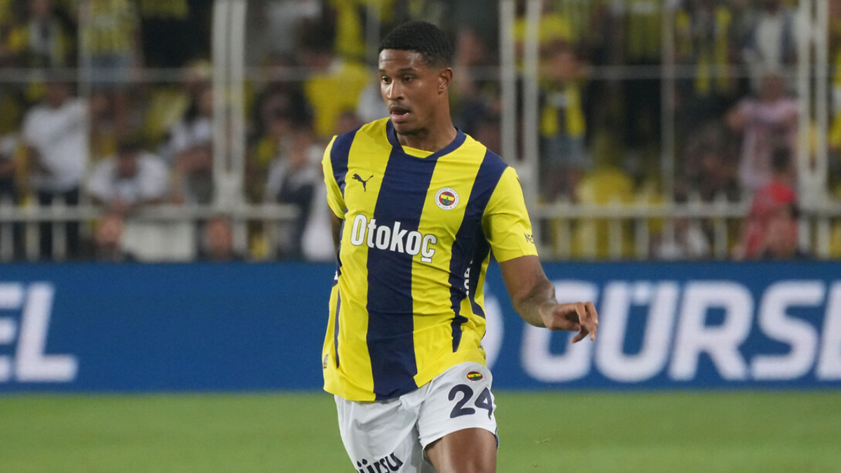 Jayden Oosterwolde'nin menajeri Joes Blakborn, Fenerbahçe ile yeni kontrat için