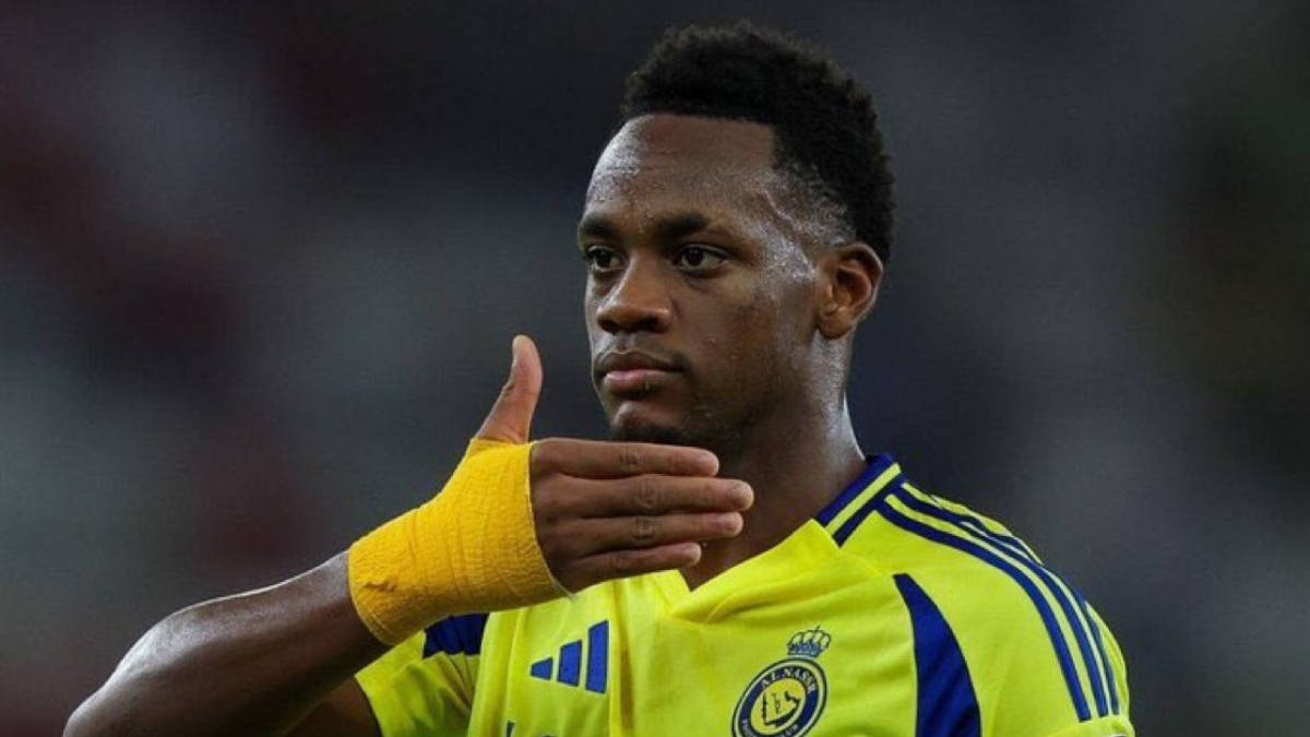 Galatasaraylı futbolcu Davinson Sanchez, vatandaşı Jhon Duran'a Fenerbahçe'ye transfer olması