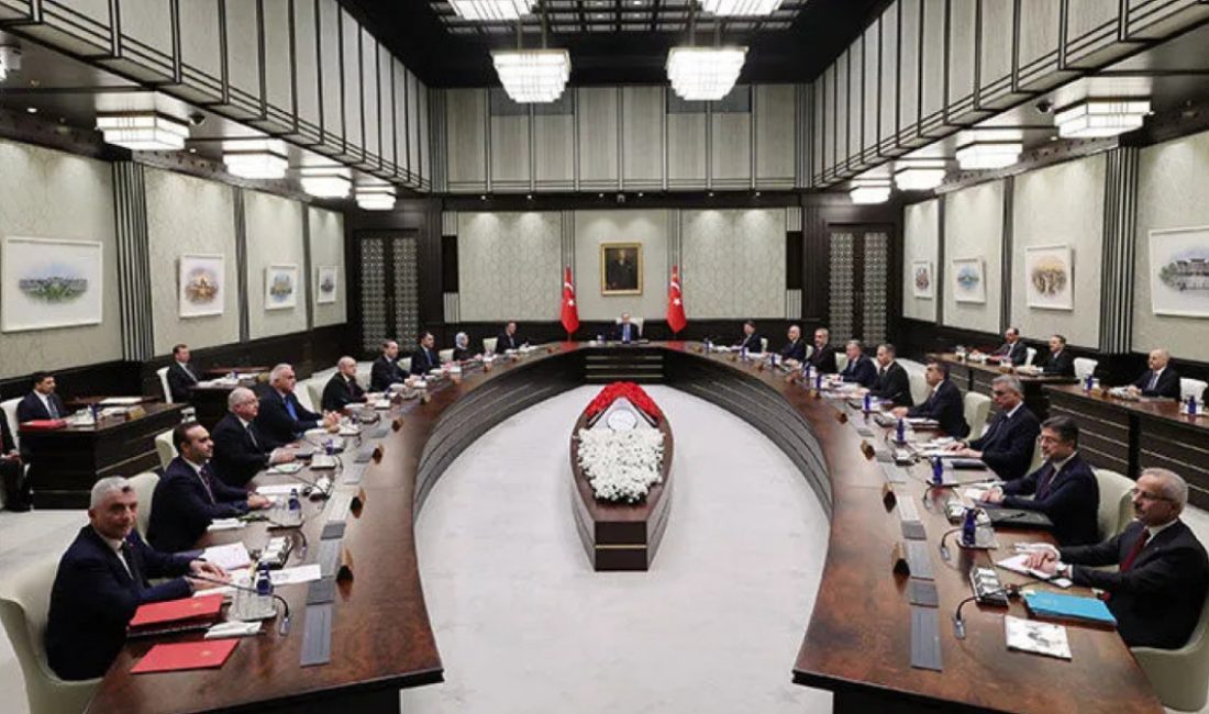 Cumhurbaşkanı Recep Tayyip Erdoğan, bugün kabine toplantısında başkanlık edecek. Toplantıda
