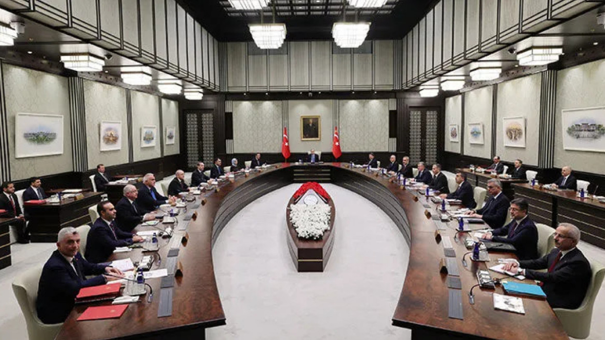 Cumhurbaşkanı Recep Tayyip Erdoğan, bugün kabine toplantısında başkanlık edecek. Toplantıda