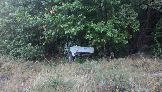 Adıyaman'da kamyonetin uçuruma yuvarlanması sonucu 2 kişi hayatını kaybetti.