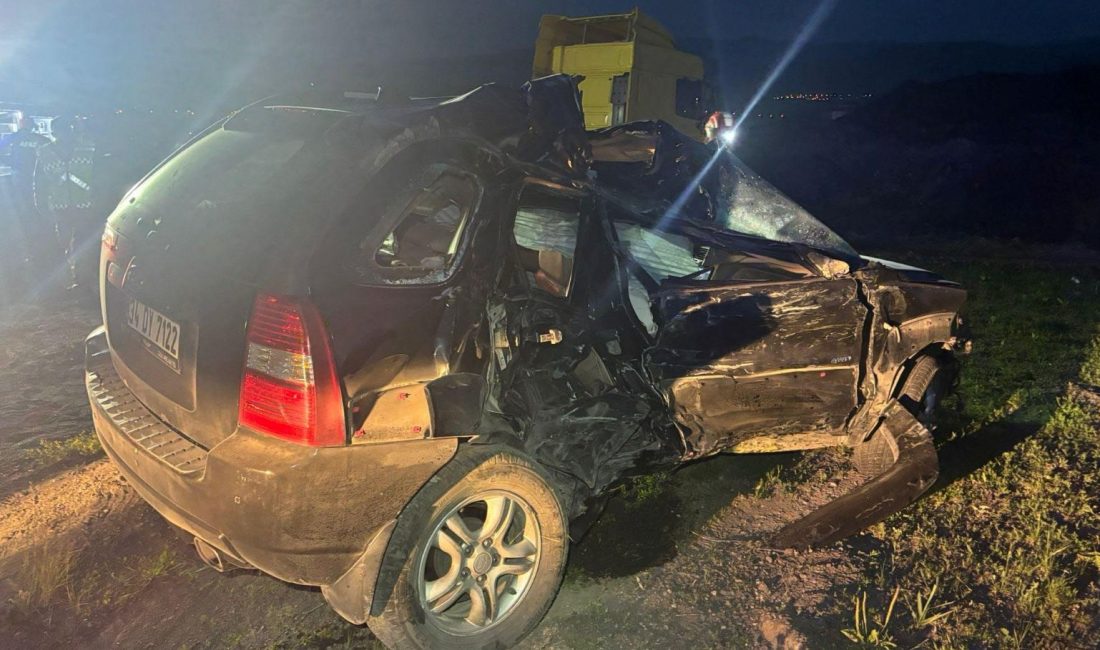 Ardahan'da TIR ile cipin çarpıştığı kazada 2 kişi hayatını kaybetti.