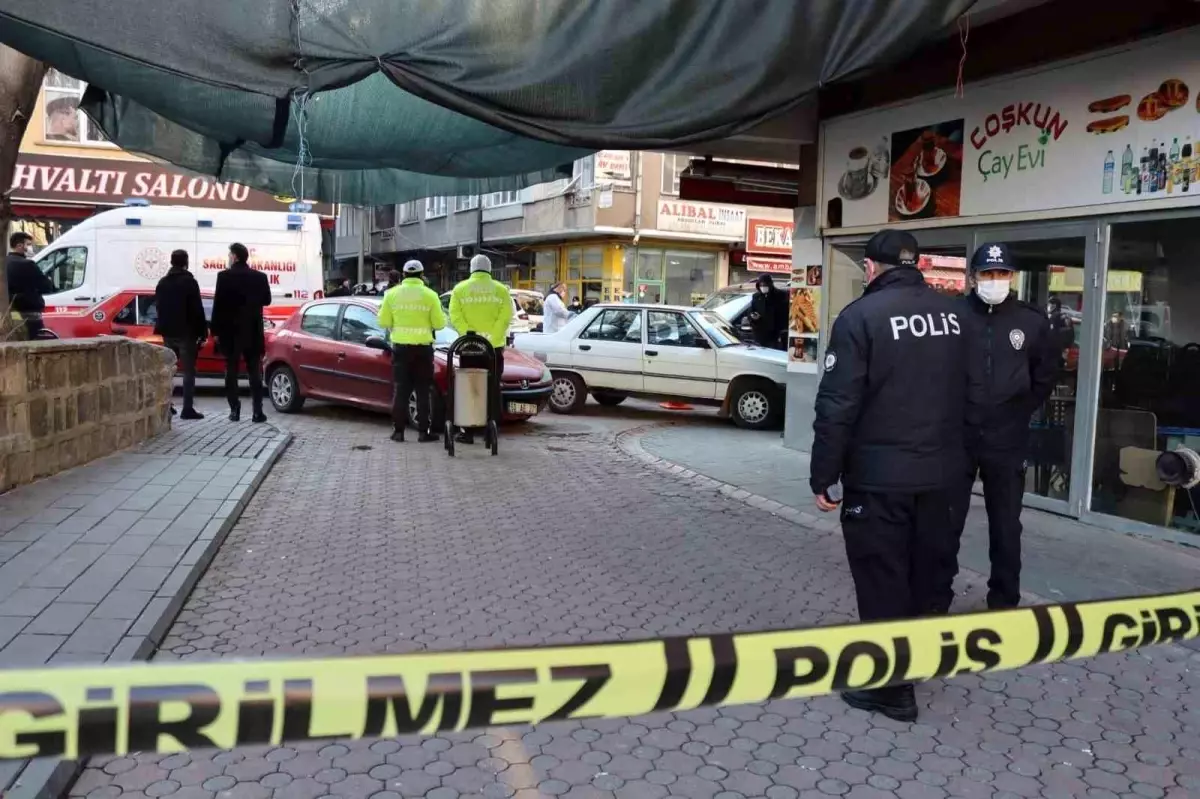 M.Y.'nin kaçmasına yardım iddiasıyla yargılanan avukat E.A. beraat etti. Cinayet