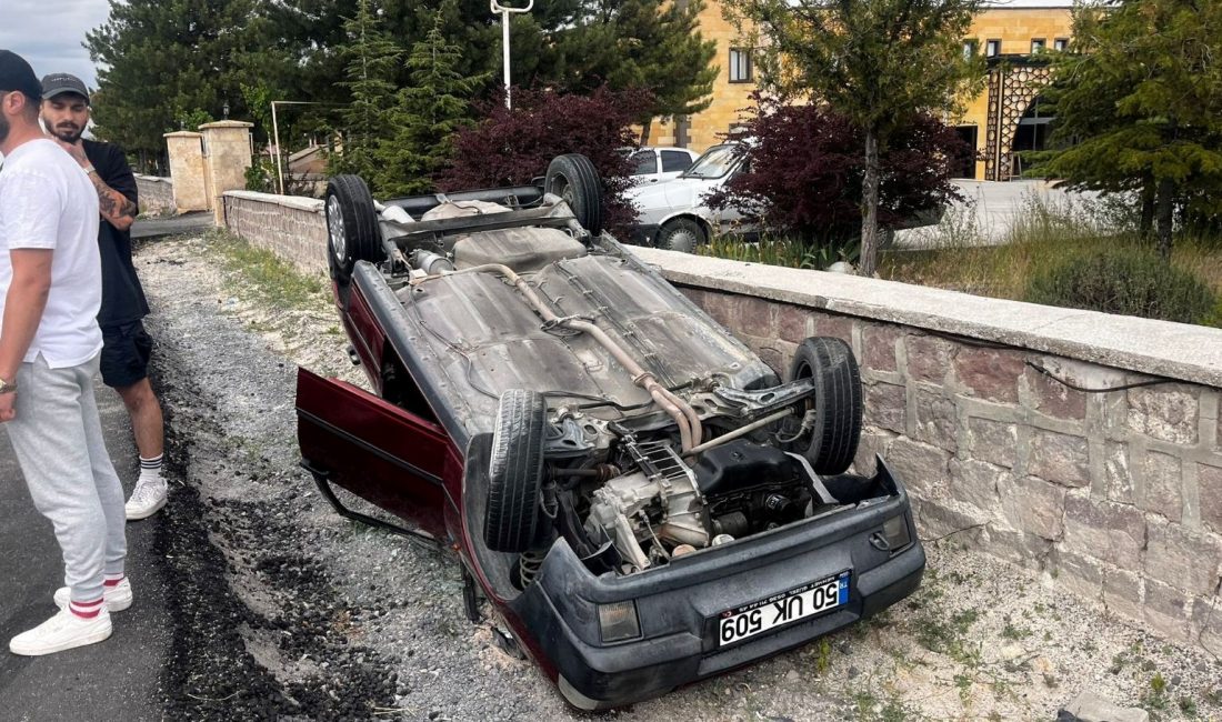 Nevşehir'de önüne çıkan kediye çarpmamak için hareket yapan şoförün arabası