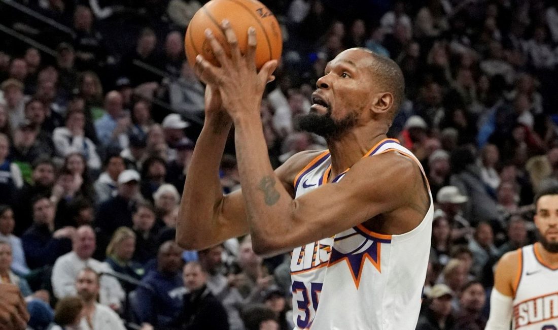 NBA ekibi Houston Rockets, 15 defa All-Star seçilen Phoenix Suns'tan
