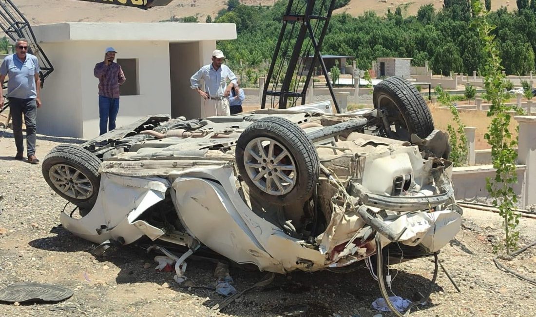 Mardin’in Nusaybin ilçesinde bir araba şarampole yuvarlandı. Kazada bir kişi