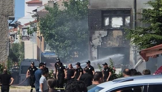 Kütahya'da bir tüp bayisinde patlama meydana geldi. Patlamada yedi kişi