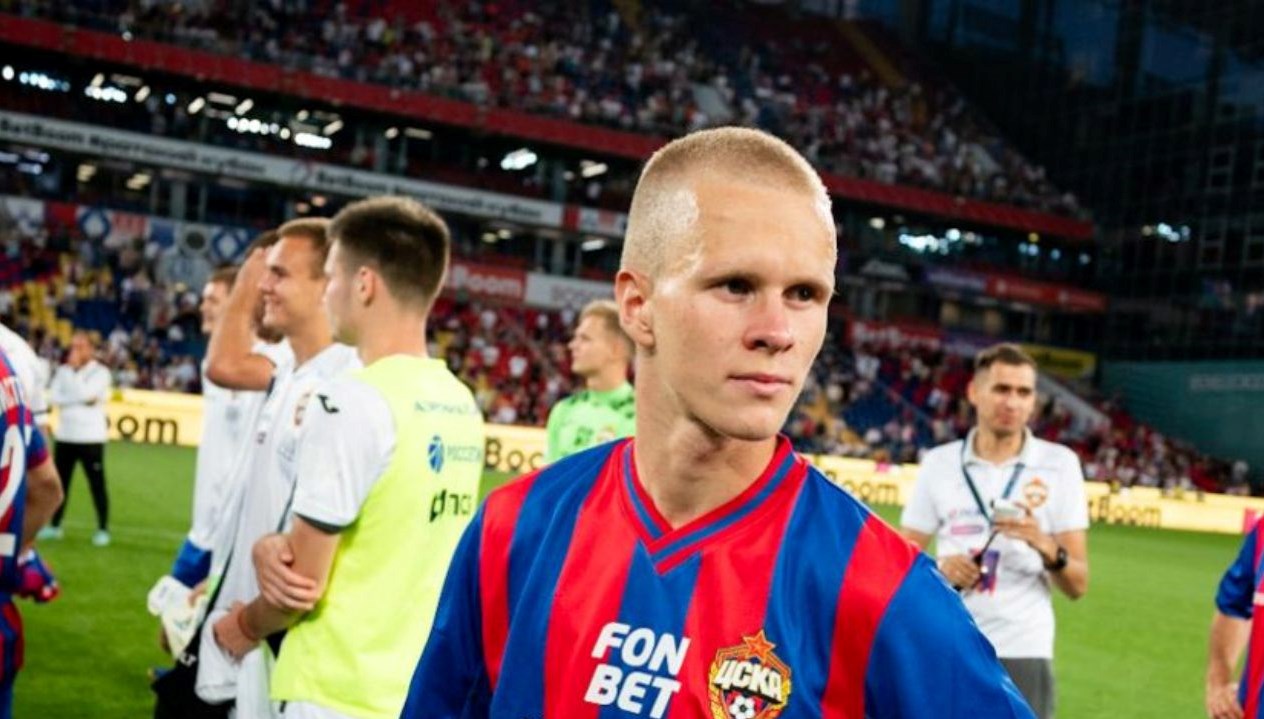 Matvey Kislyak, toplumsal medyada transfer haberlerini yakından takip eden Fenerbahçeli