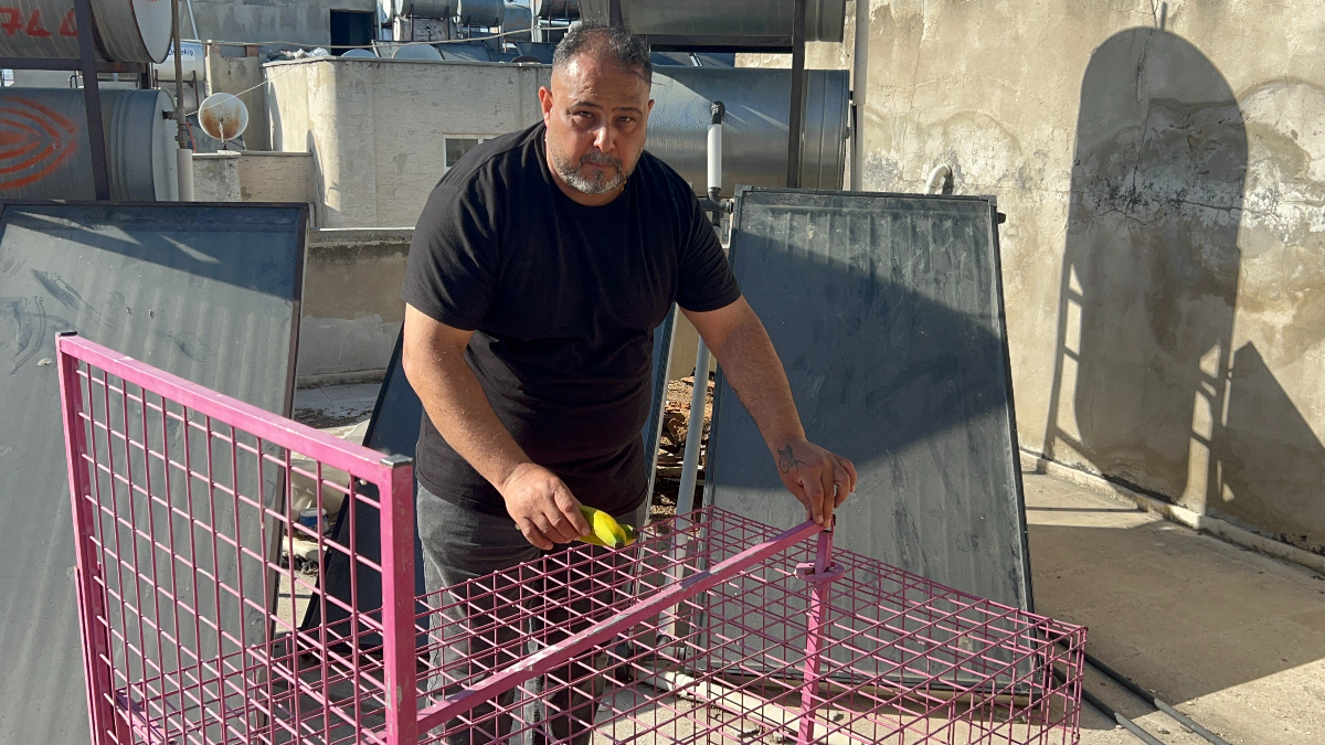 Tarsus ilçesinde son bir aydır pencerelerde ve damlarda gezip hırsızlık