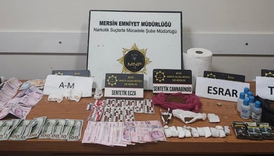 Mersin'de yapılan uyuşturucu operasyonlarında 35 kuşkulu tutuklandı.
