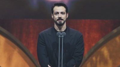 Katıldığı programda çocukluk yıllarını anlatan ekranların hem güzel hem de