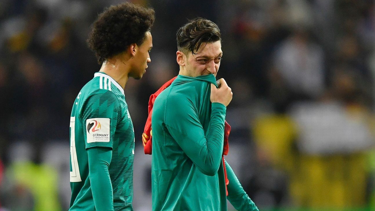 Mesut Özil, Leroy Sane transferinde oyuncuyu Fenerbahçe yerine Galatasaray'a yönlendirdiği