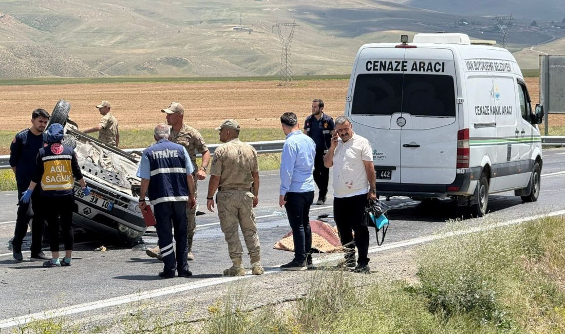 Van'da mezuniyet merasimine gidenlerin bulunduğu araç kaza yaptı. Kazada bir