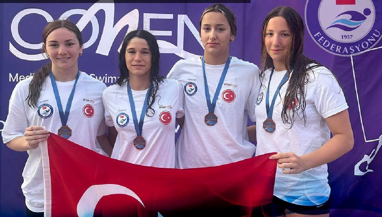 Ulusal yüzücüler Belgrad'daki Comen Kupası'ndan 1 altın, 2 gümüş ve
