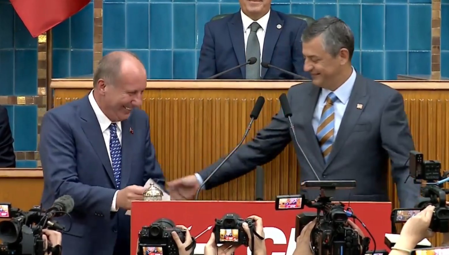 Memleket Partisi Genel Lideri Muharrem İnce, yine CHP'ye katıldı.