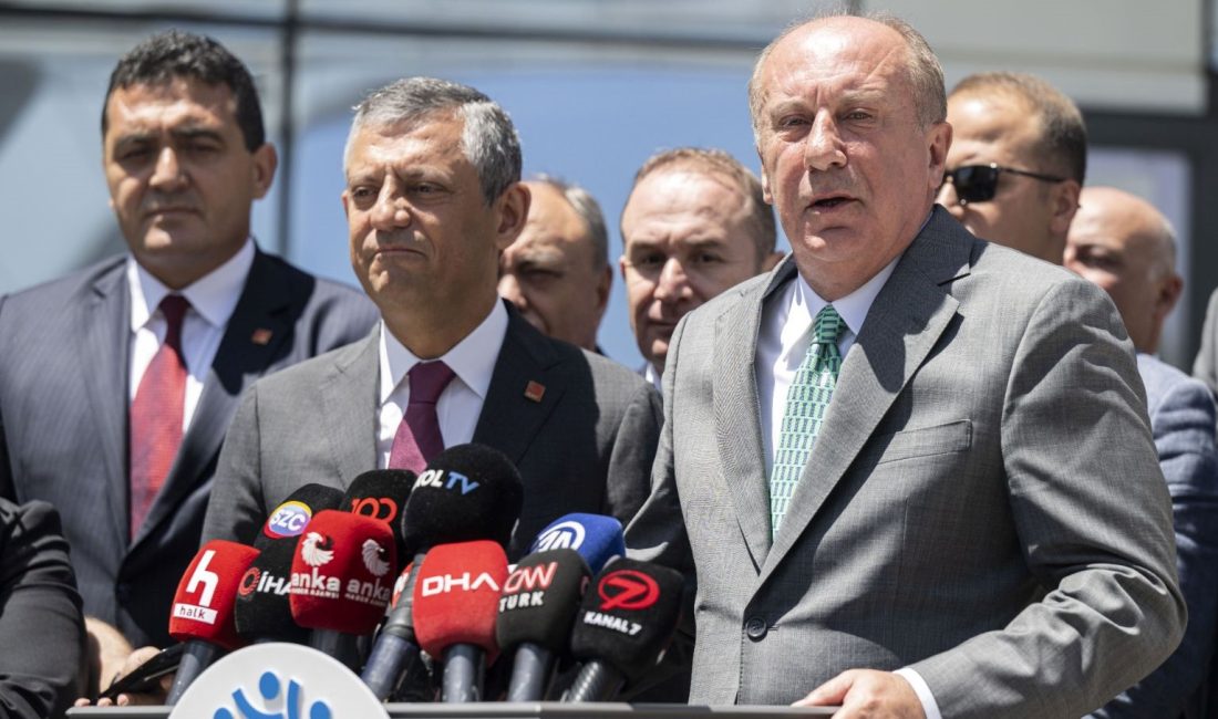 Memleket Partisi Genel Lideri Muharrem İnce, CHP'ye katılıyor. İnce'ye rozetini