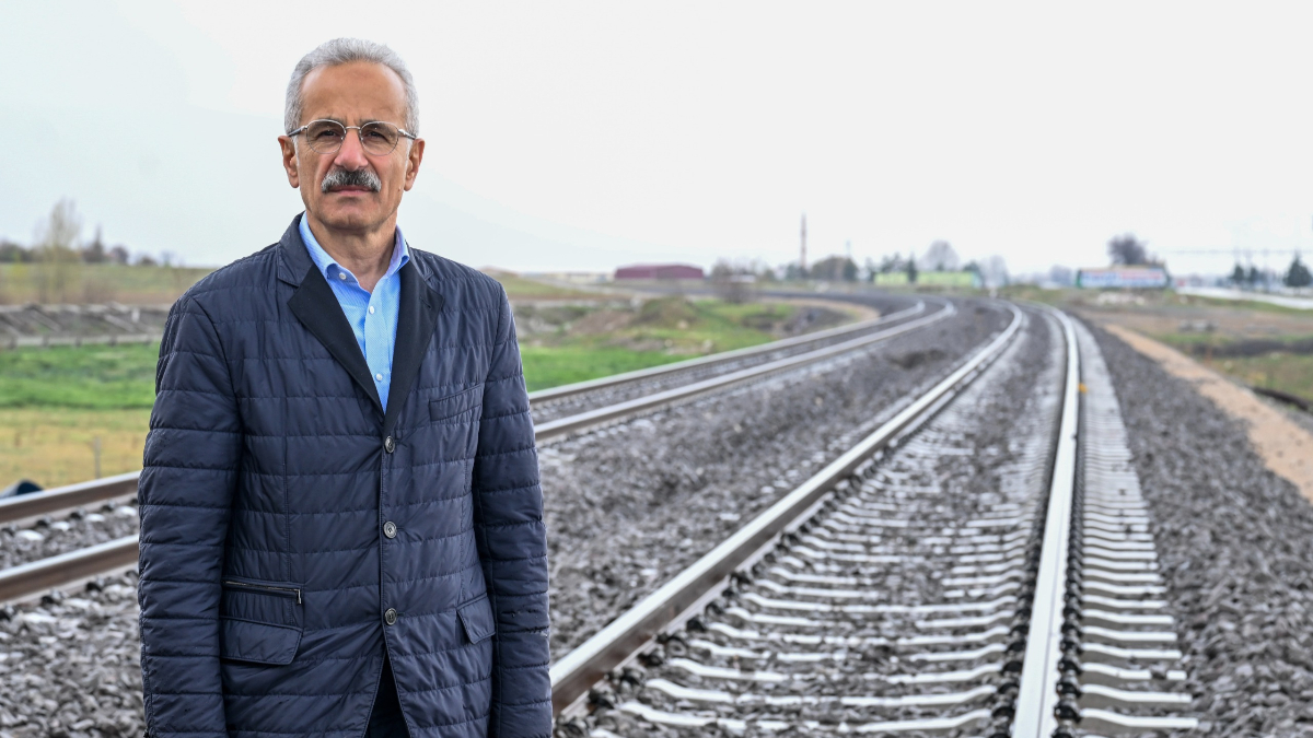 Ulaştırma ve Altyapı Bakanı Abdulkadir Uraloğlu, Ankara-Kırıkkale-Çorum-Samsun, Samsun-Sarp, Samsun-Çorum-Delice-Kırşehir-Aksaray-Ulukışla-Yenice güzergahlarında