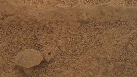 NASA'nın Curiosity keşif aracının çektiği fotoğraf, Mars'ta hayat savlarına yenisini