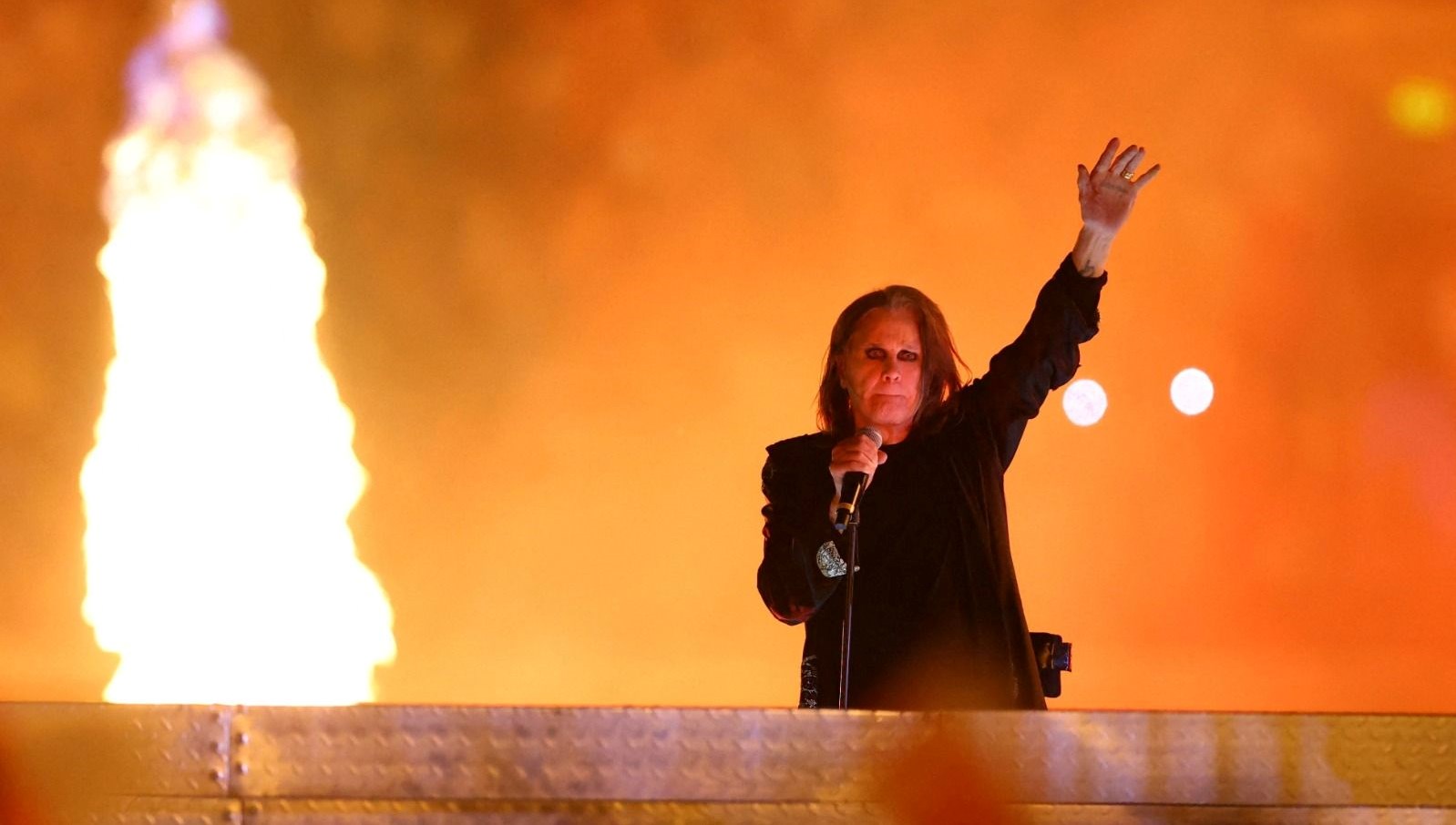Dünyaca ünlü müzisyen Ozzy Osbourne, içecek markası Liquid Death’le anlaşarak