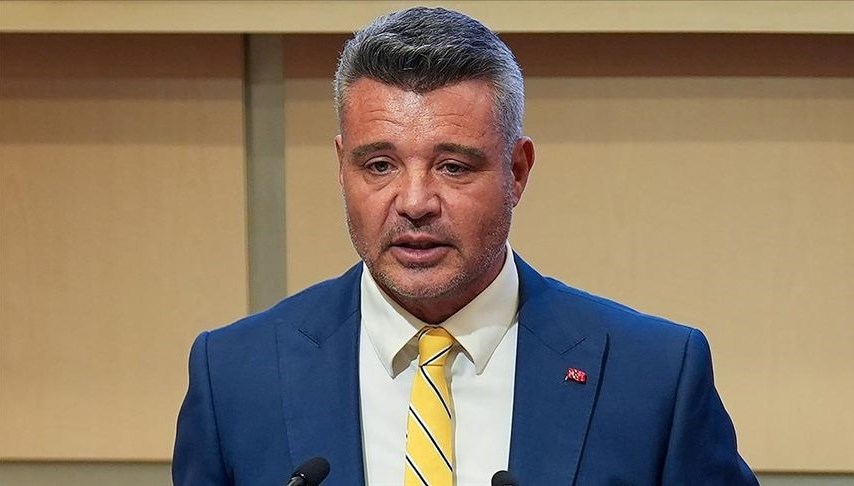 Sadettin Saran, Fenerbahçe'nin başkanlığına aday olduğunu duyurdu.