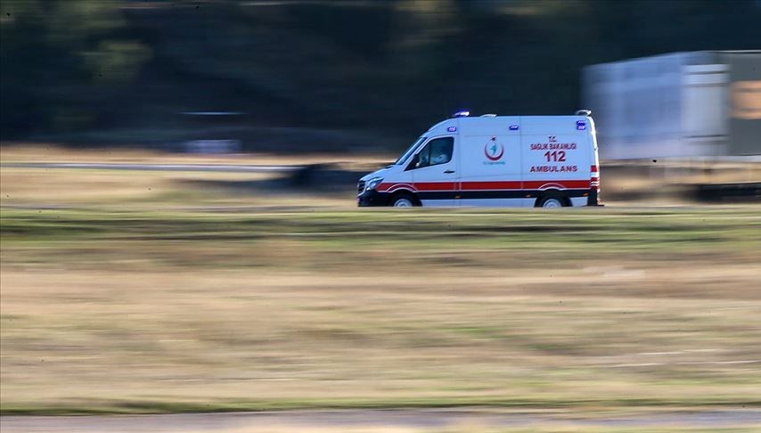 Samsun'da tarladan dönerken eşinin yönetimindeki traktörden düşerek ağır yaralanan 3