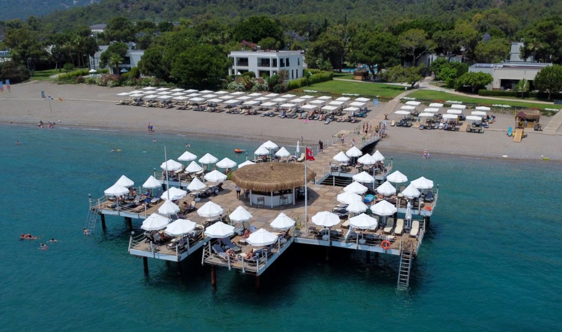 Hava sıcaklığının 31, deniz suyu sıcaklığının 23 derece ölçüldüğü Muğla'nın