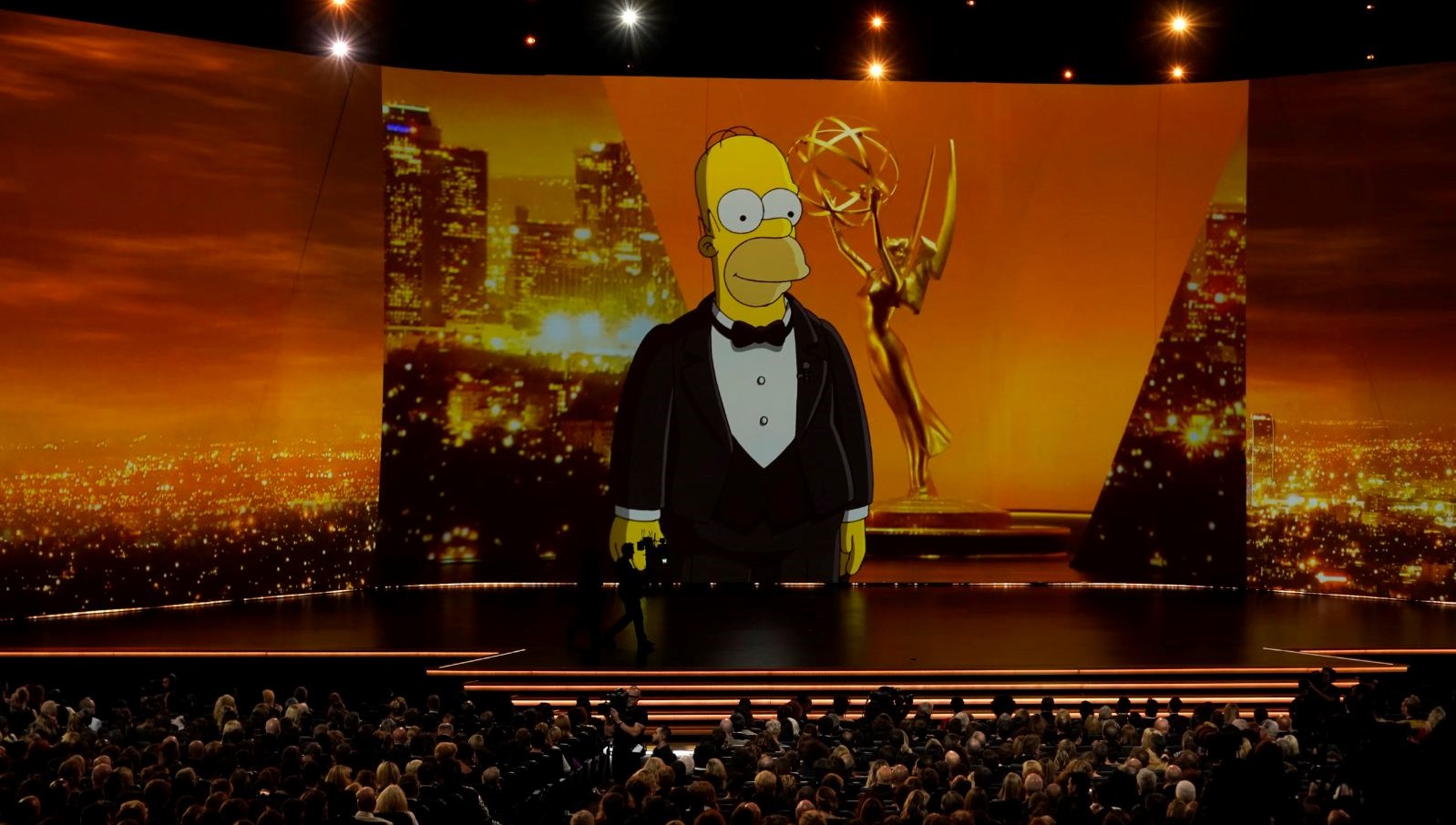 Simpsonlar dizisinin 36. dönem finali, izleyicileri duygulandıran büyük bir olayla