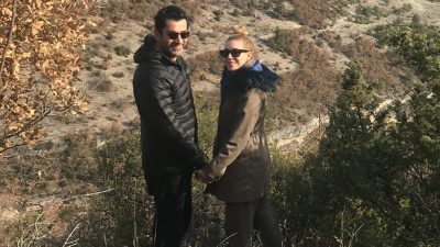 Boşanma tezleriyle gündemde olan Sinem Kobal, yaptığı paylaşımla söylentilere noktaı