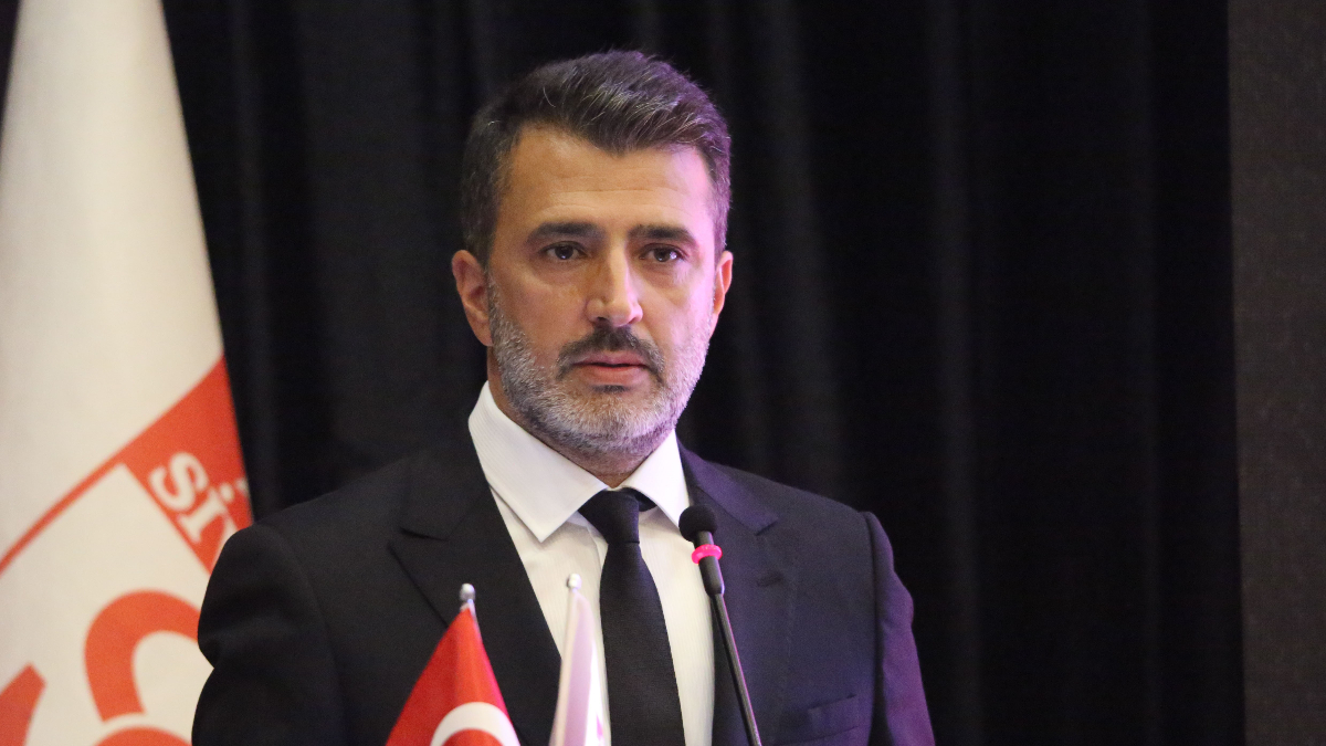 Sivasspor Kulübü'nde yapılan seçim sonucunda yeni lider Gökhan Karagöl oldu.