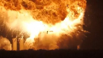 SpaceX şirketinin Starship roketi, deneme uçuşu öncesinde patladı. Şirket sahibi