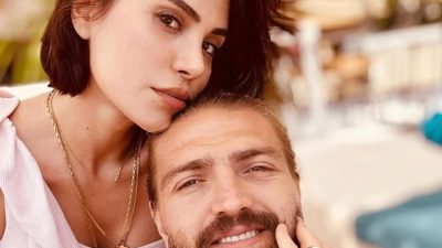 Oyuncu Şükran Ovalı, futbolcu eşi Caner Erkin ile verdiği romantik