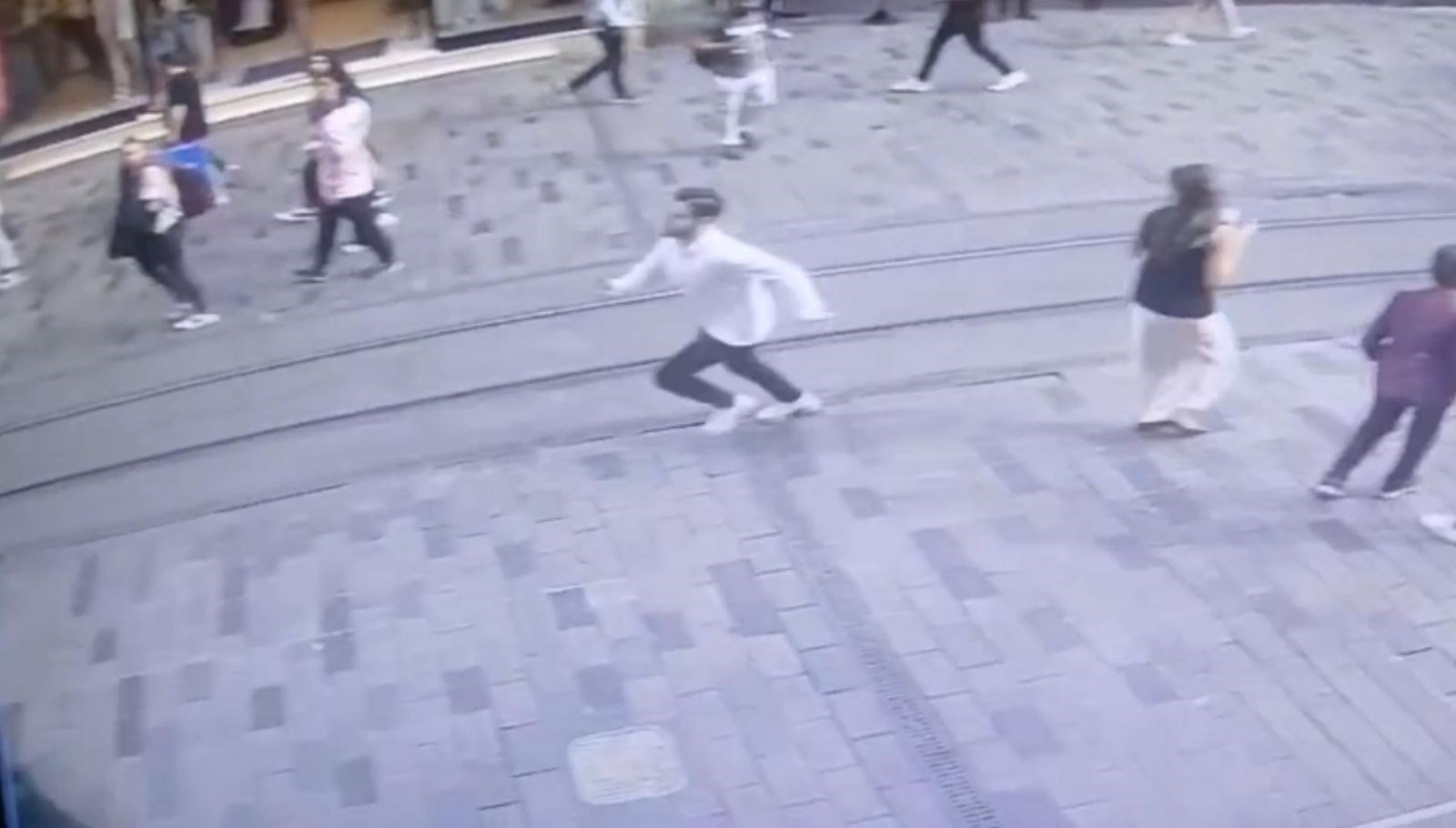 İstiklal Caddesi’nde 68 hatadan aranan, hakkında 4 yıl katılaşmış mahpus