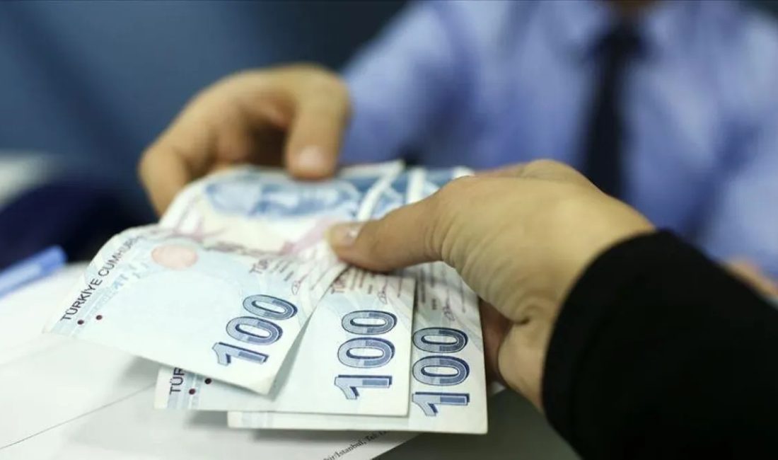 Yaklaşık 600 bin kamu personelini ilgilendiren toplu kontrat görüşmelerinde emekçi