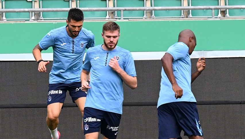 Trabzonspor, talipleri olan Arseniy Batagov için 20 milyon euro talep