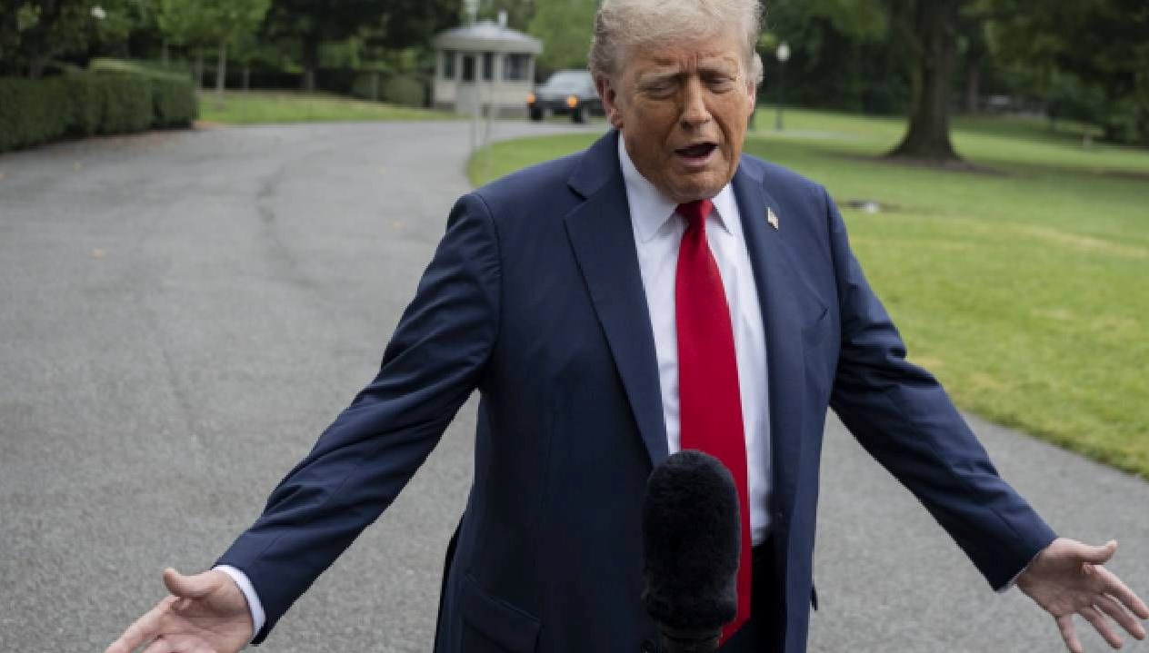 İsrail'in İran'a başlattığı taarruzlara dair açıklamalarda bulunan Trump, "İran bu