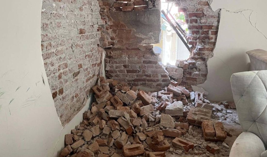 İzmir'de Buca ile Bornova'yı birbirine bağlayacak Onat Tüneli inşaatında yapılan