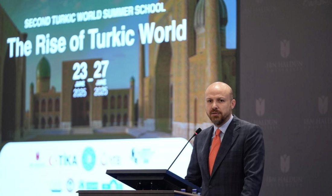 Türk devletlerinden gelen öğrenciler bugünlerde İbn Haldun Üniversitesi'nin düzenlediği yaz