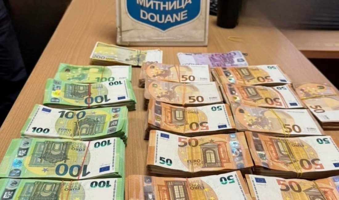 Edirne Kapıkule Hudut Kapısı'nın karşısında bulunan Kapitan Andreevo gümrük vazifelileri,