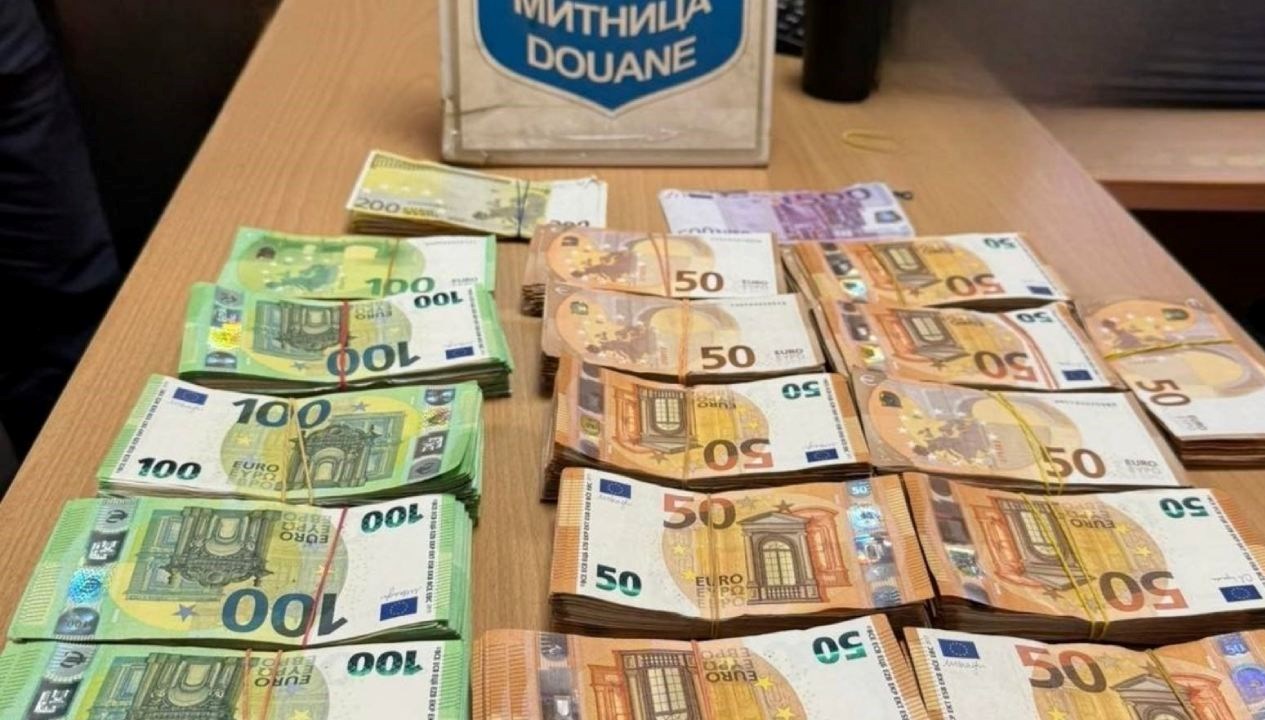 Edirne Kapıkule Hudut Kapısı'nın karşısında bulunan Kapitan Andreevo gümrük vazifelileri,