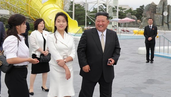 Kuzey Kore lideri Kim Jong Un’un eşi Ri Sol Ju,