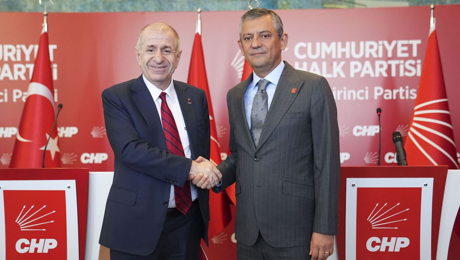 Tutuklu bulunduğu cezaevinden tahliye edilen Zafer Partisi Genel Lideri Ümit