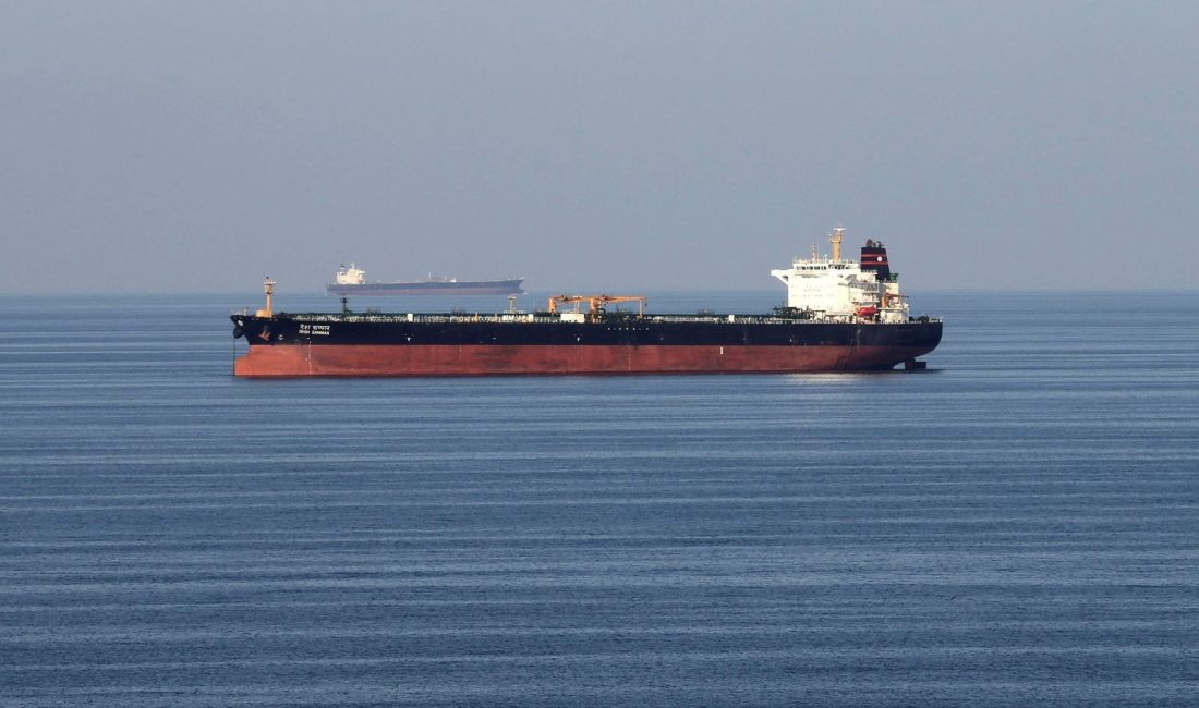 BAE Ulusal Muhafızları, Umman Körfezi'nde bir diğer petrol tankeriyle çarpışan