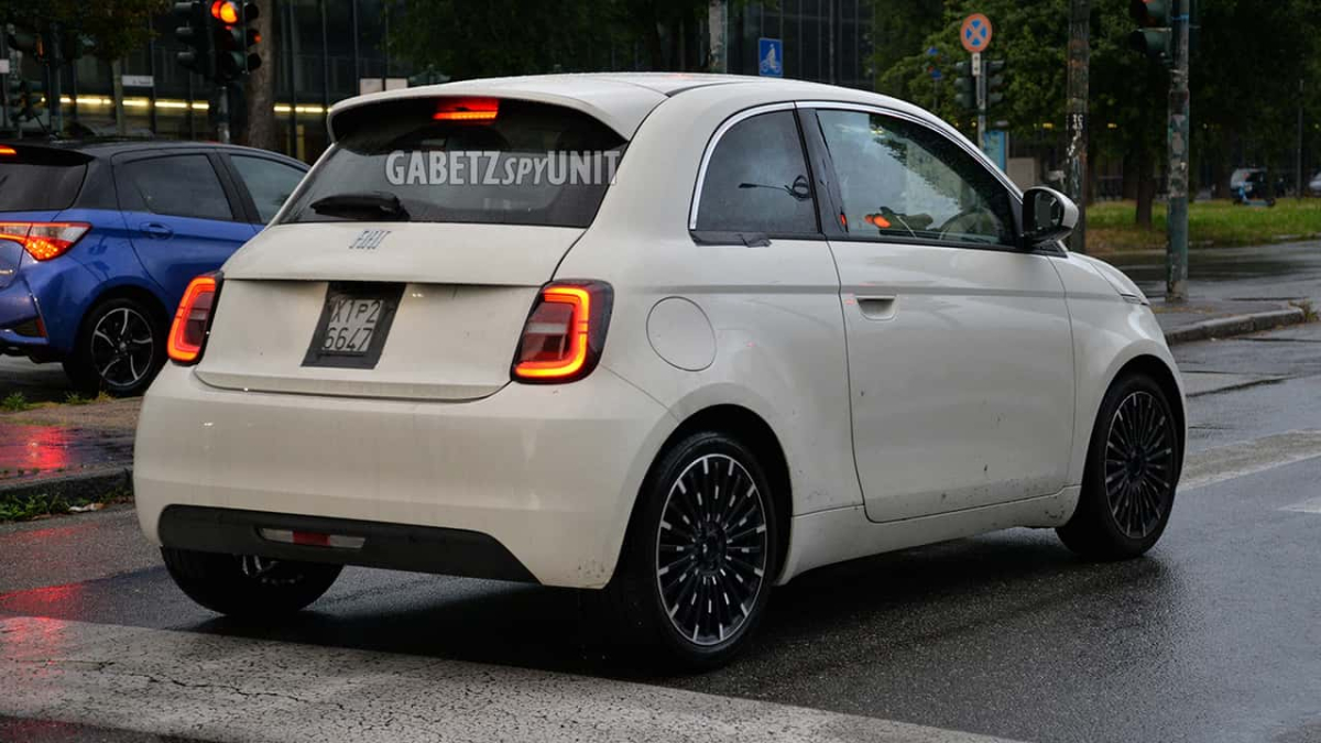 Fiat'ın elektrikli 500e platformunu temel alan yeni Fiat 500 Hibrit
