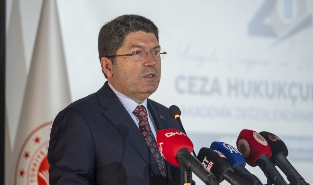 Yargının bağımsızlığına yönelik temelsiz ve olumsuz tenkitler yapan bölümlere sert