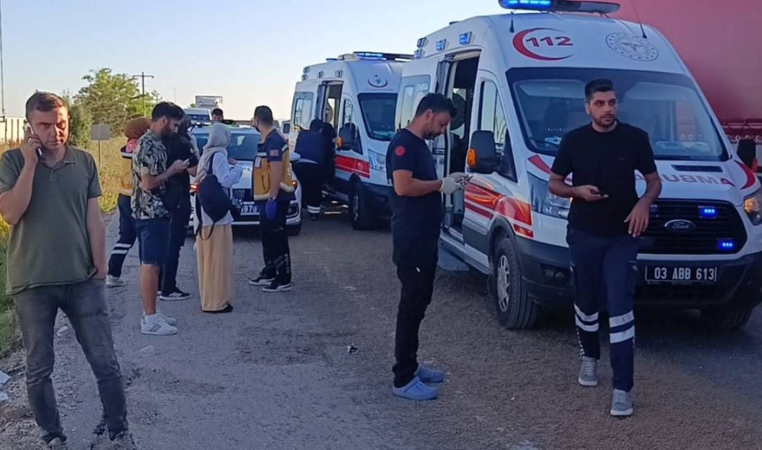 Afyonkarahisar'da yolcu otobüsünün TIR'a çarpması sonucu meydana gelen kazada 9