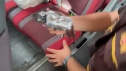 Osmaniye'de durdurulan yolcu otobüsünde yapılan aramada kaçak elektronik sigara ve