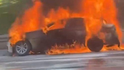 İstanbul Üsküdar'da 15 Temmuz Şehitler Köprüsü yolunda seyir halindeki bir