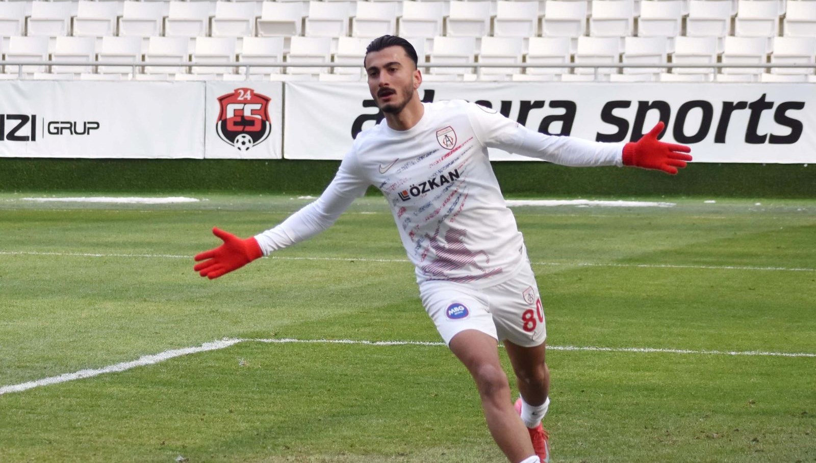 2'nci Lig'in yetiştirici grubu Altınordu, 21 yaşındaki orta saha oyuncusu