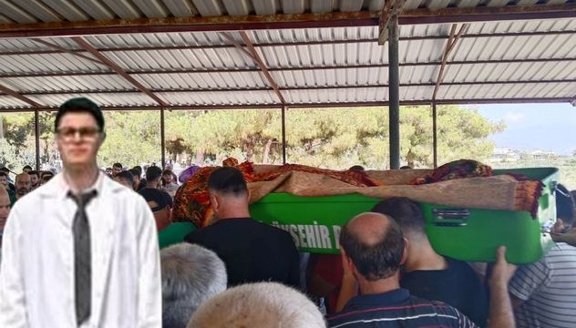 Hatay Mustafa Kemal Üniversitesi Hastanesi'nde misyonlu intörn doktor Cem Tadal,