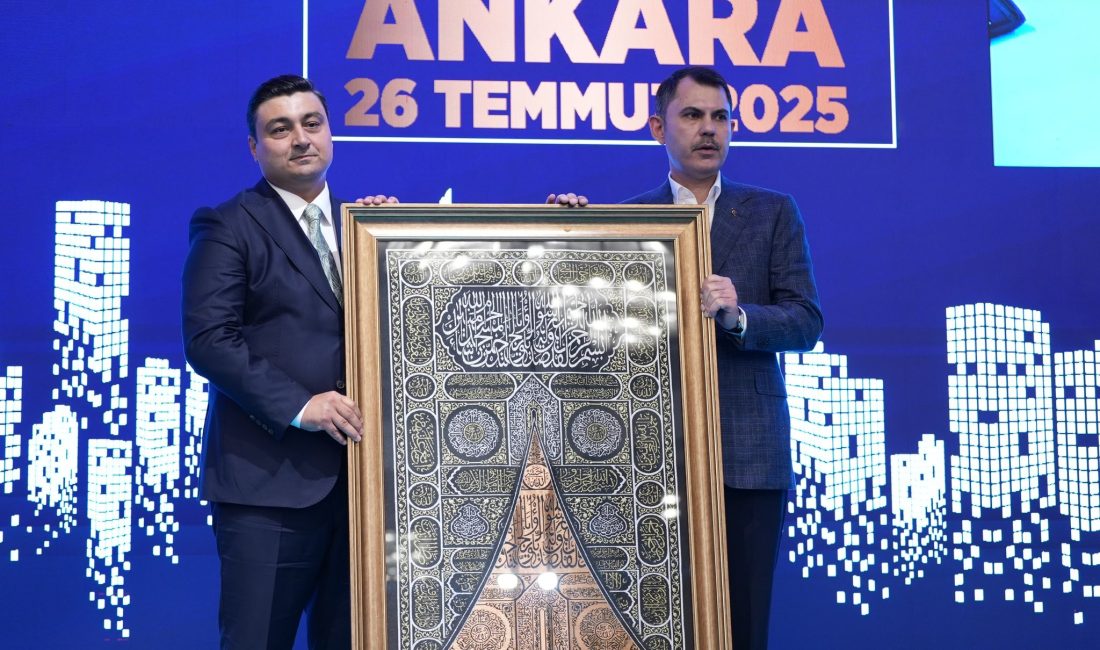 Çevre, Şehircilik ve İklim Değişikliği Bakanı Murat Kurum, site ve